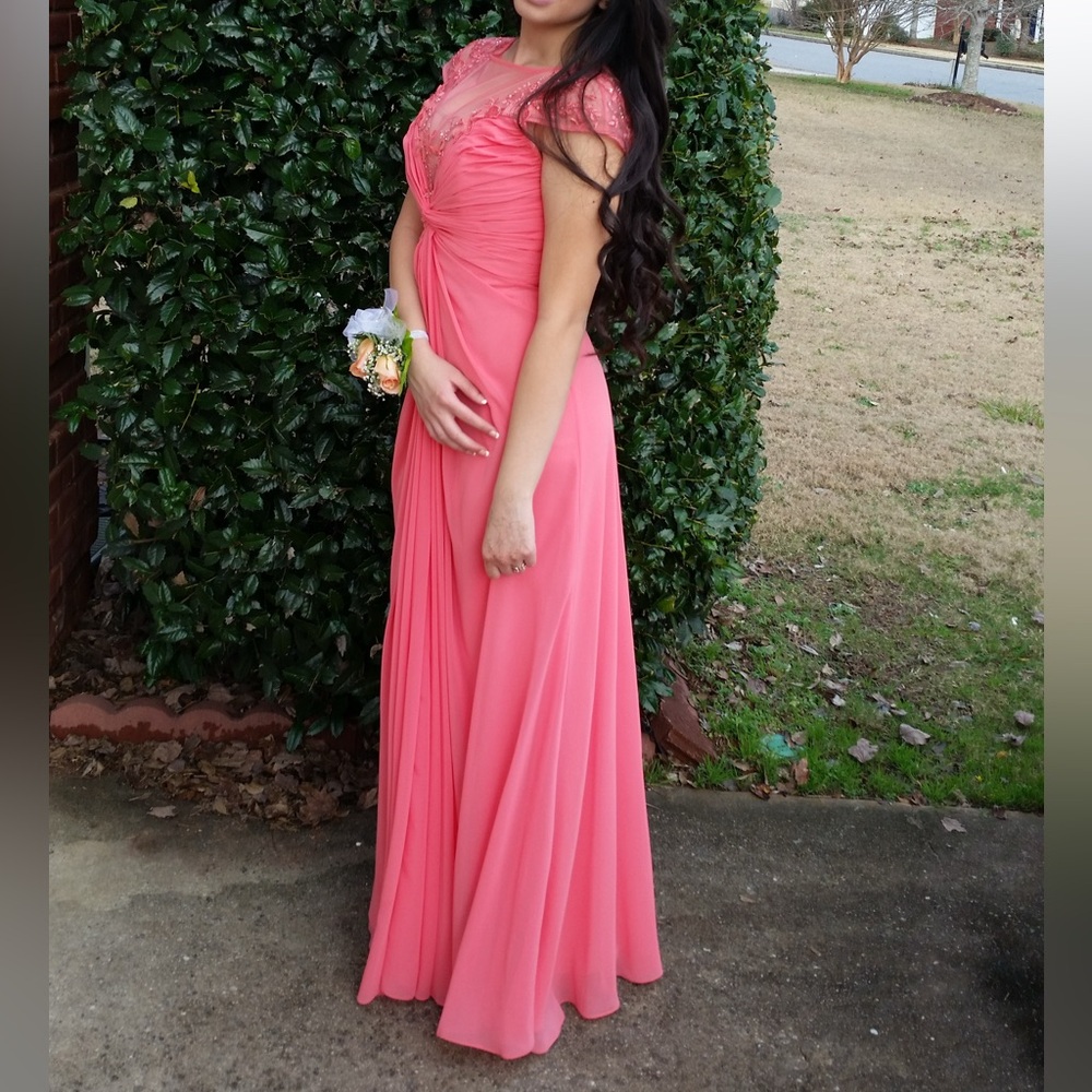 Monique Lhuillier Gown